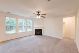 301 Freeland Way photo 4