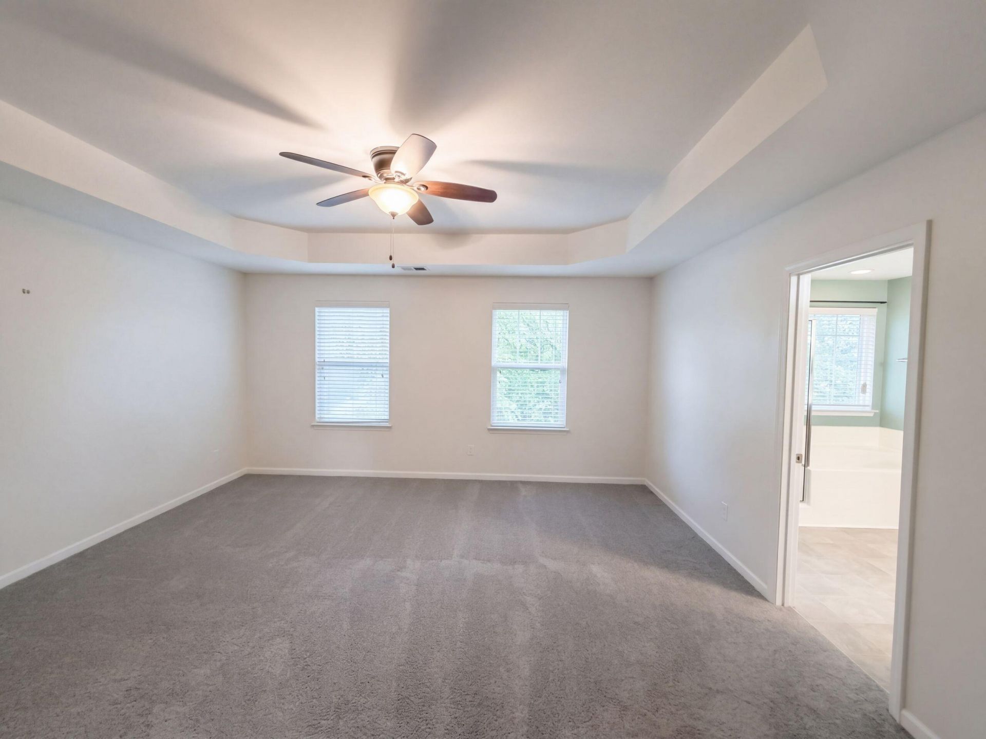 301 Freeland Way Photo 4