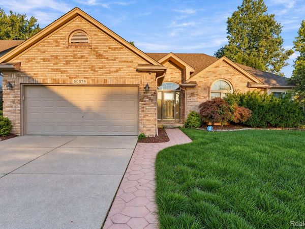 50576 Commons Drive, Macomb Township, Mi 48042