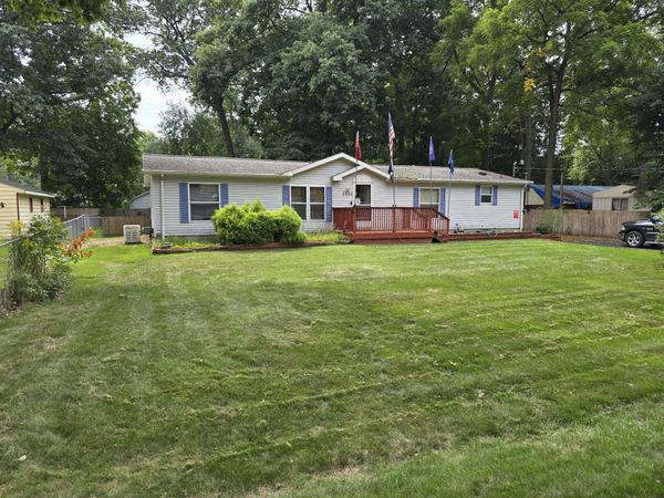 7995 Ivan Drive, Parma, MI 49269