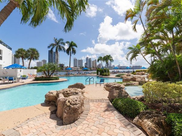 19195 NE 36th Ct , Unit 802, Aventura, FL 33180