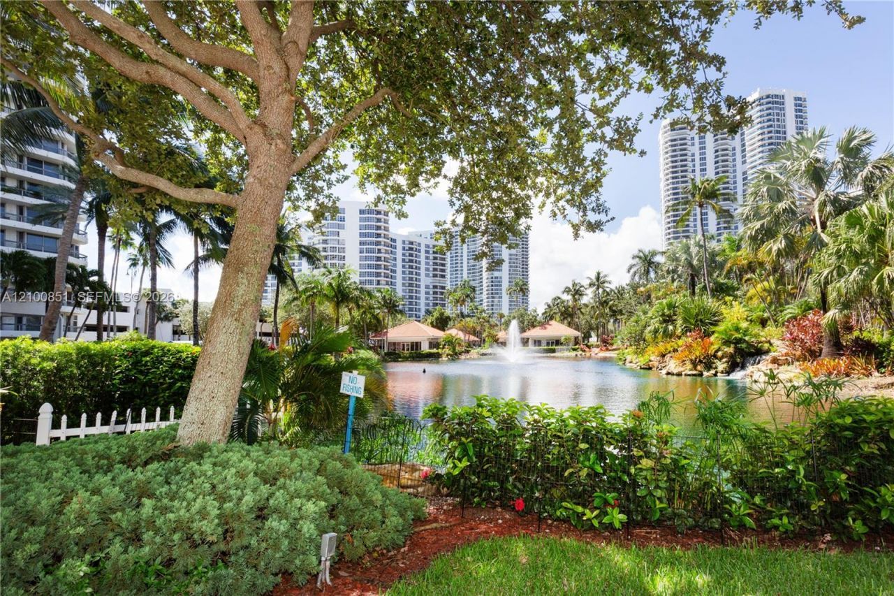 19195 NE 36th Ct , Unit 802, Aventura, FL 33180 Photo