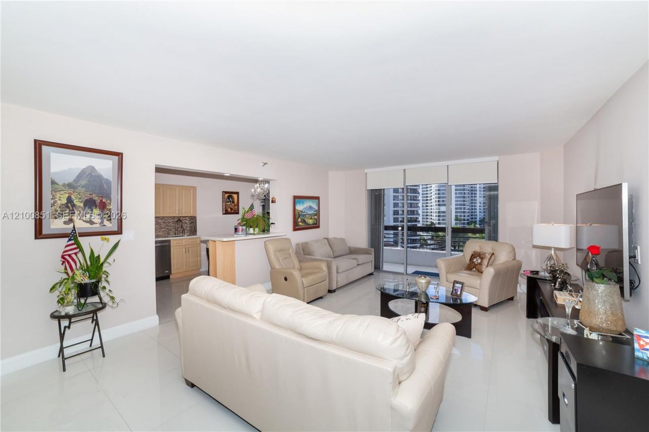 19195 NE 36th Ct , Unit 802, Aventura, FL 33180 Photo