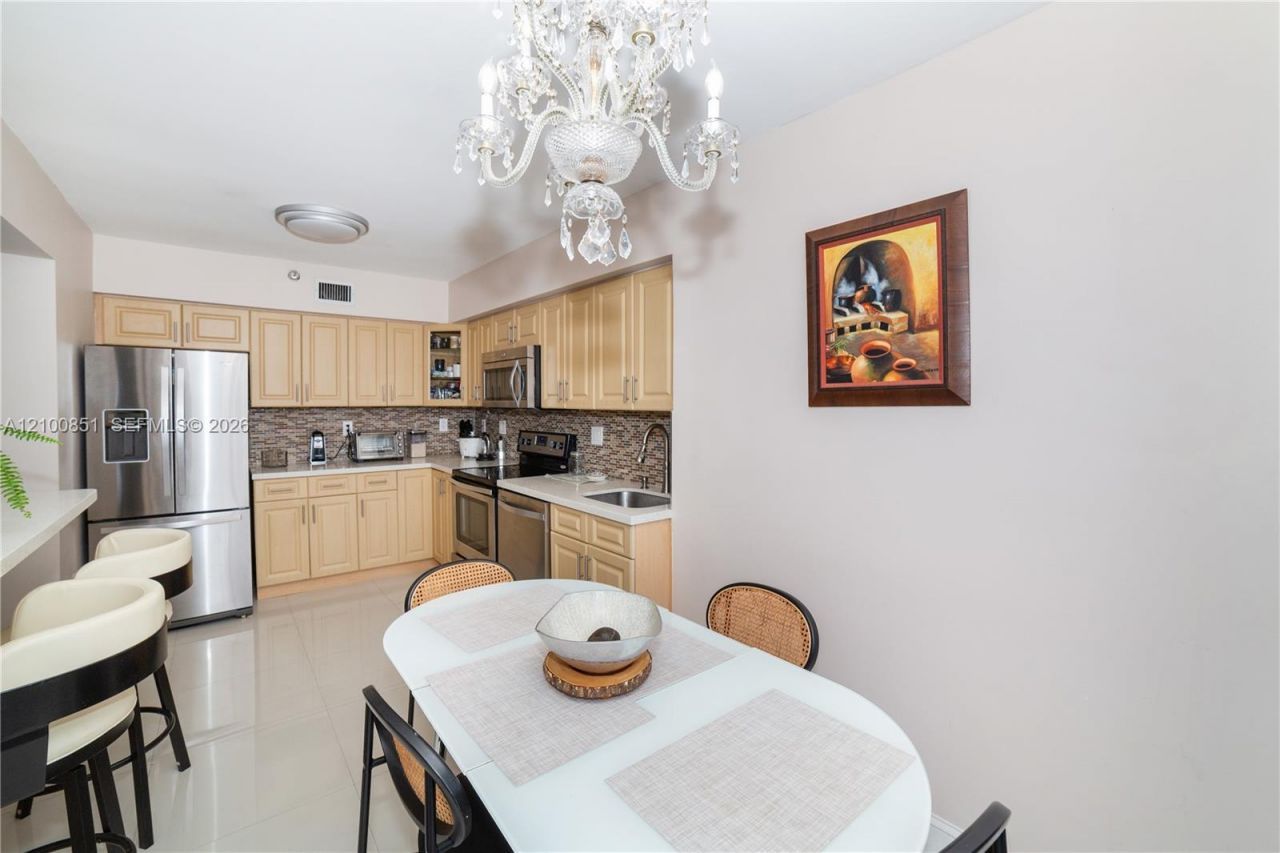 19195 NE 36th Ct , Unit 802, Aventura, FL 33180 Photo