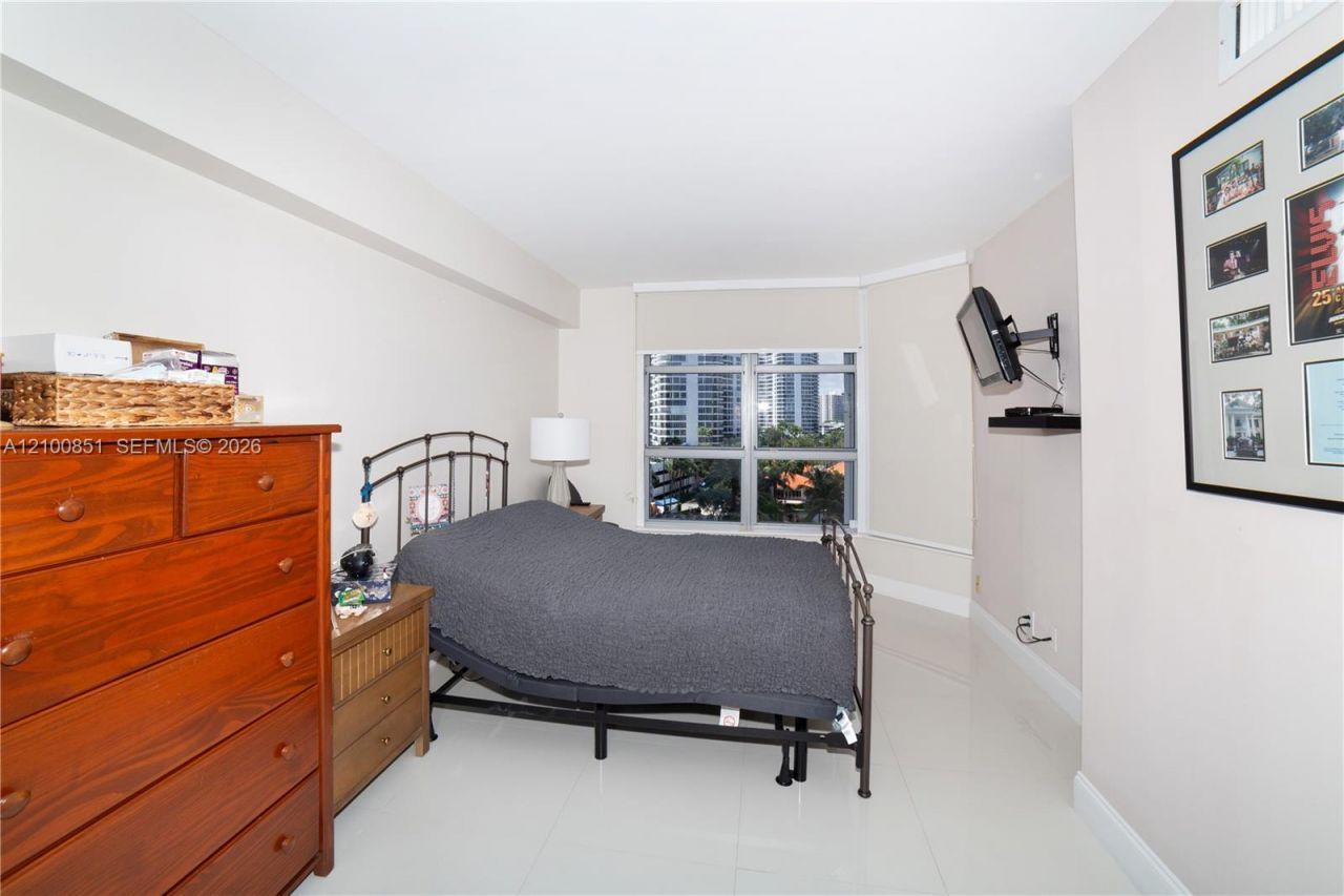 19195 NE 36th Ct , Unit 802, Aventura, FL 33180 Photo