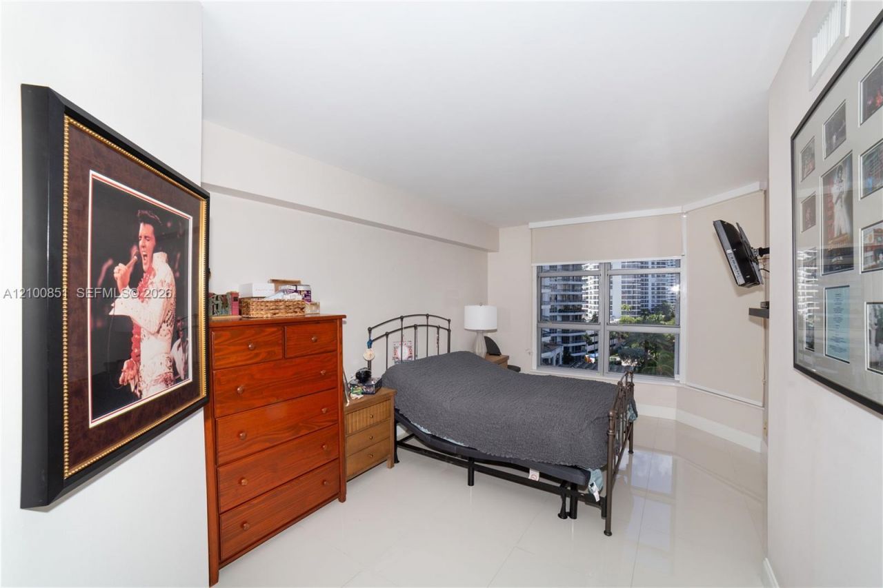 19195 NE 36th Ct , Unit 802, Aventura, FL 33180 Photo