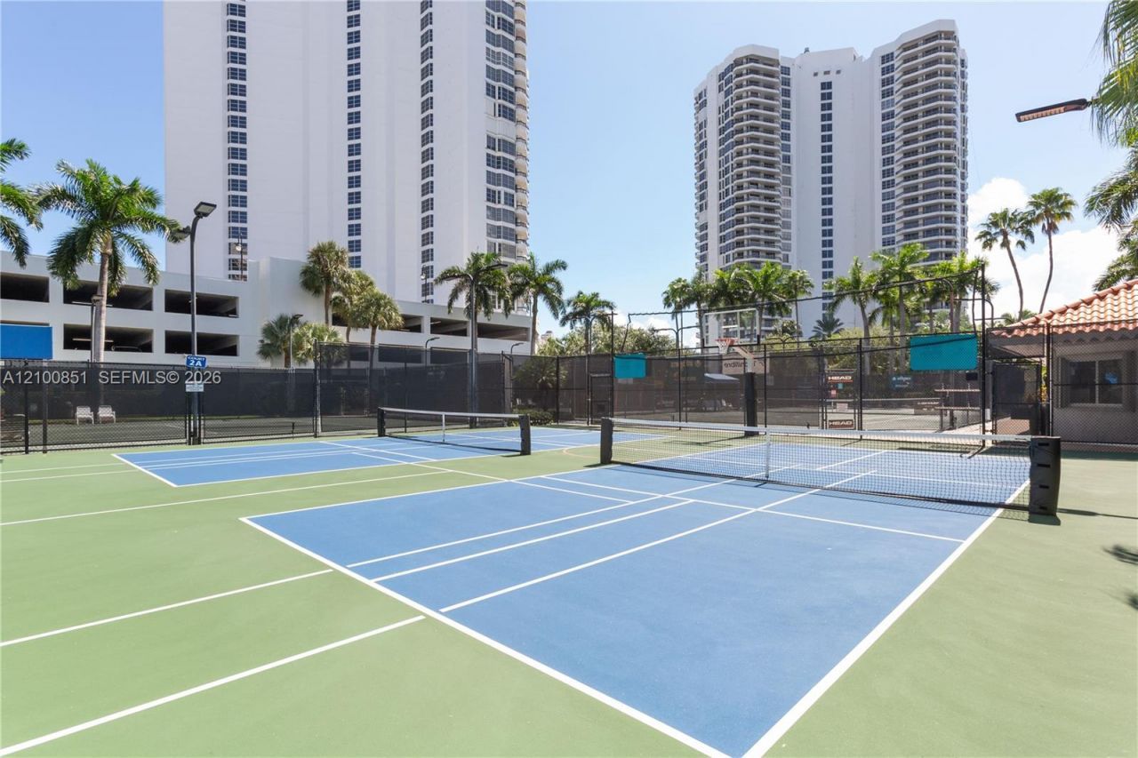 19195 NE 36th Ct , Unit 802, Aventura, FL 33180 Photo