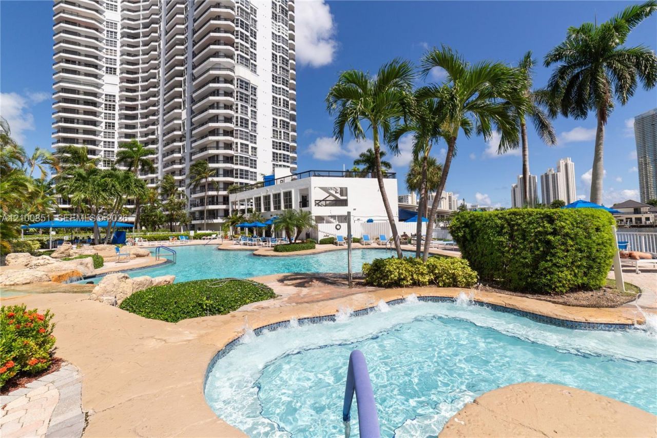 19195 NE 36th Ct , Unit 802, Aventura, FL 33180 Photo