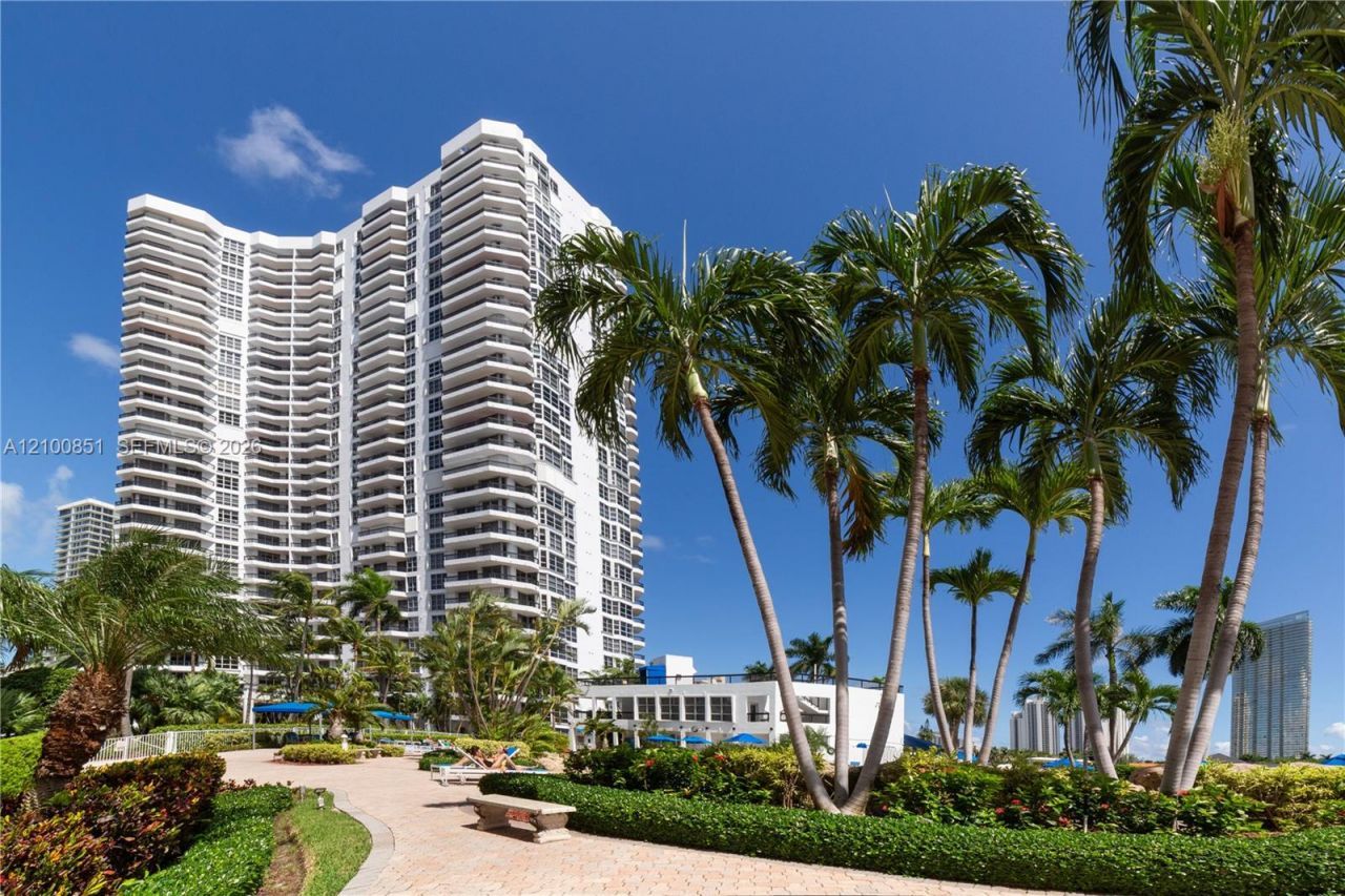 19195 NE 36th Ct , Unit 802, Aventura, FL 33180 Photo