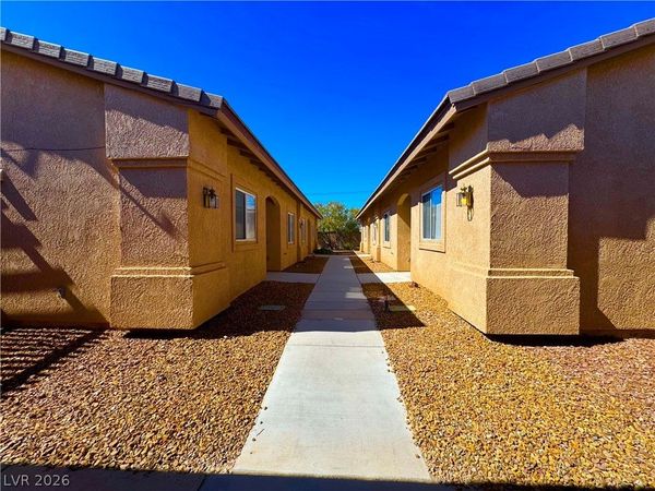 1090 Potro Avenue , Unit D, Pahrump, NV 89048