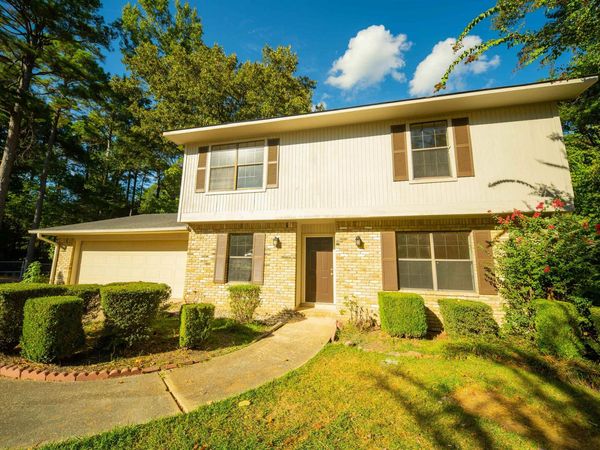 1910 Ridgewood Dr, El Dorado, AR 71730