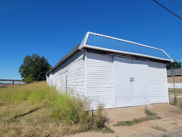103 N Fisher , Jonesboro, AR 72401