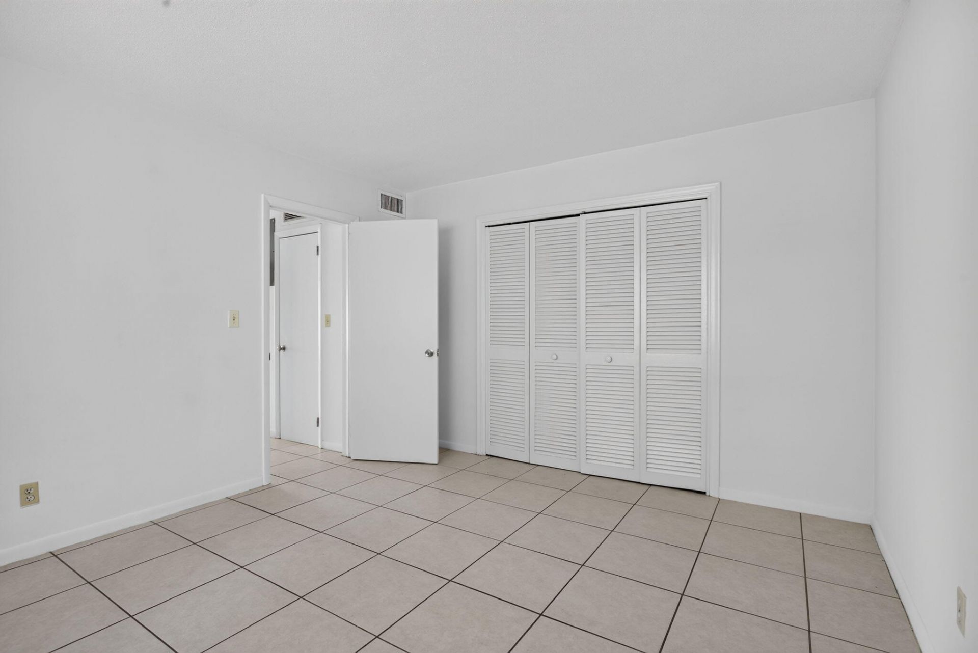2160 NE 42nd Court, Unit 1, Lighthouse Point, FL 33064 Photo