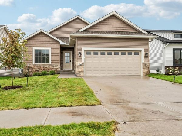 945 Ogden Lane , North Liberty, IA 52317