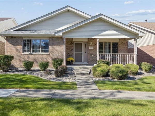 417 Somerset Lane , New Lenox, IL 60451