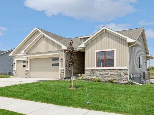 940 Sunrise Drive , North Liberty, IA 52317