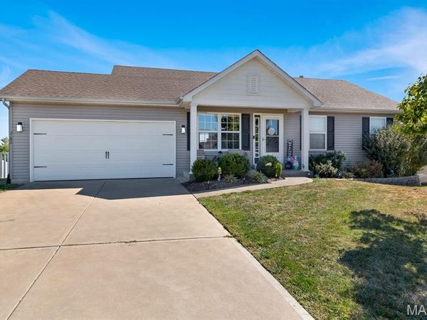 2180 Central Park Drive, Troy, MO 63379