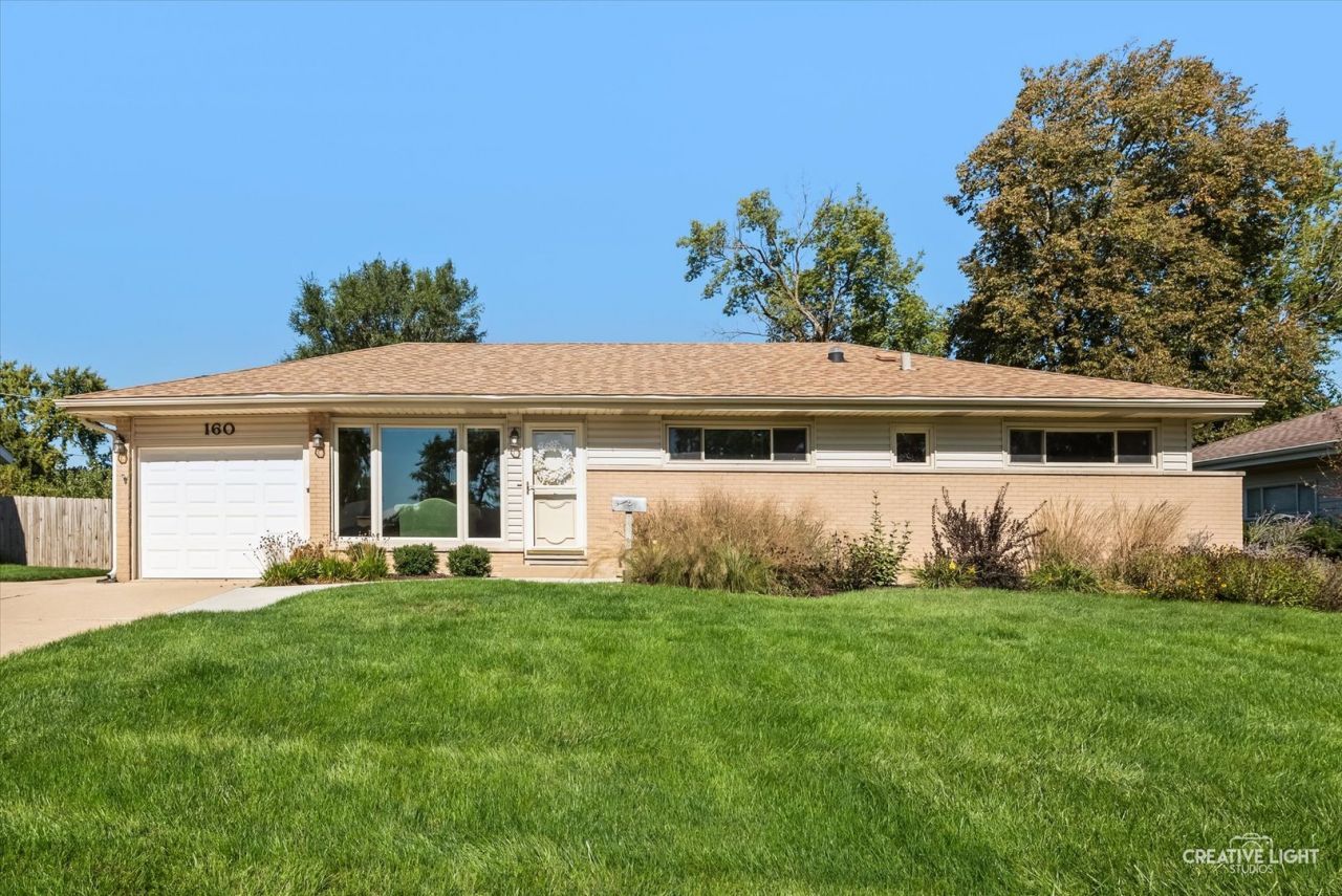 160 Forest Park Lane, Hoffman Estates, IL 60169 Main Photo