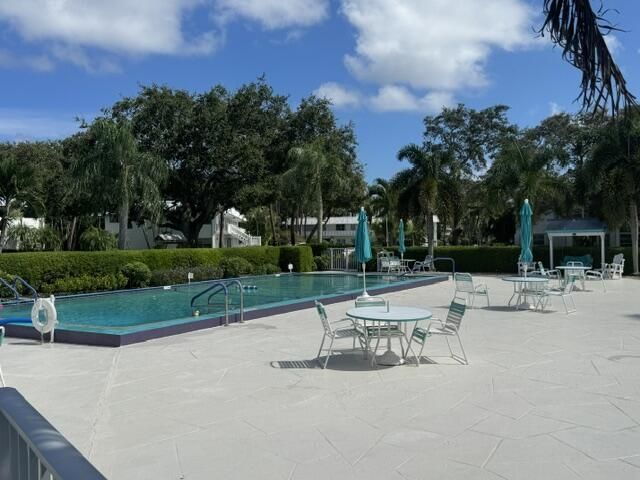 2929 SE Ocean Boulevard, Unit 113-4, Stuart, FL 34996 Photo