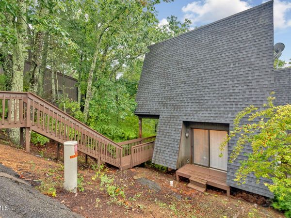 329 Hickory Bluff, Unit 329, Johnson City, TN 37601