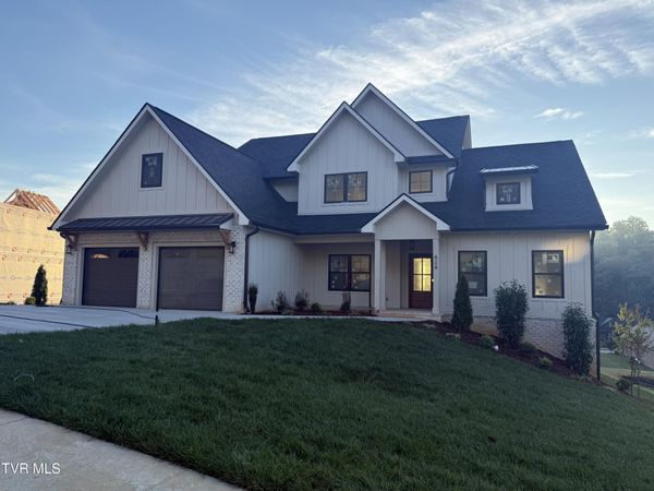 424 Gransley Court, Johnson City, TN 37615
