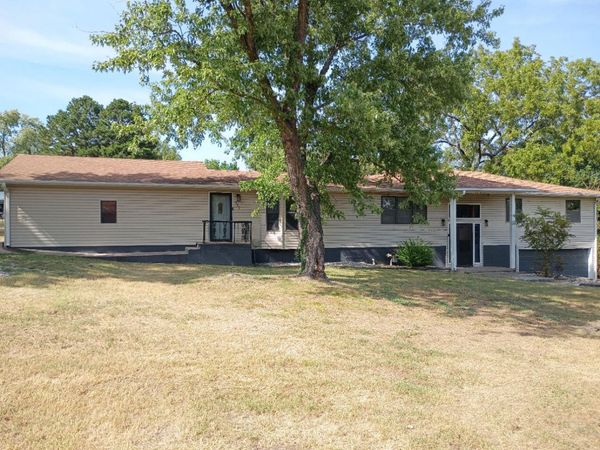 557 E Church Street , Granby, MO 64844