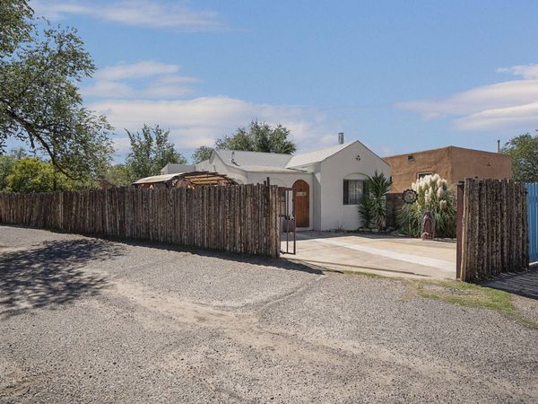 620 Iron Avenue SW, Albuquerque, NM 87102