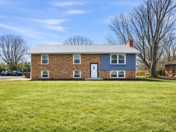 1718 Erin Way , Bowling Green, KY 42104