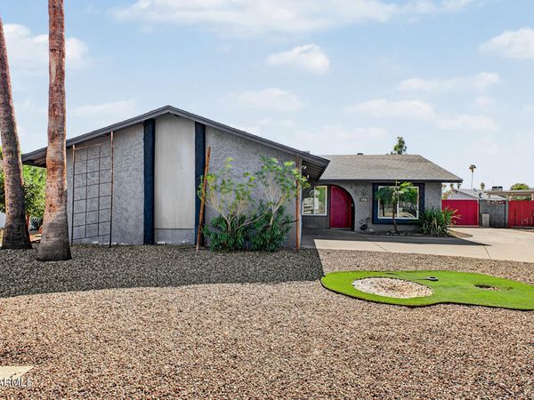 637 W GARNET Avenue, Mesa, AZ 85210
