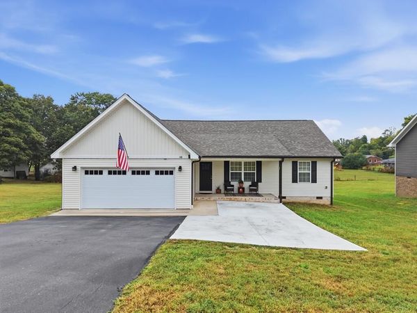 140 Sugar Hill Dr, Sparta, TN 38583