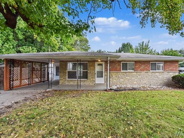1785 Bobbinray Avenue , Florissant, MO 63031