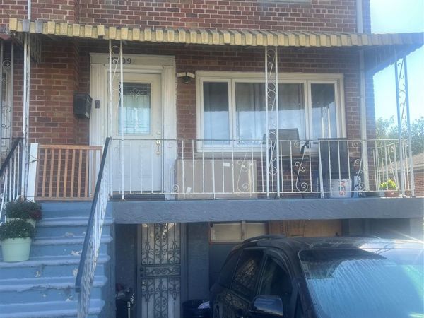 11709 232nd Street , Cambria Heights, NY 11411
