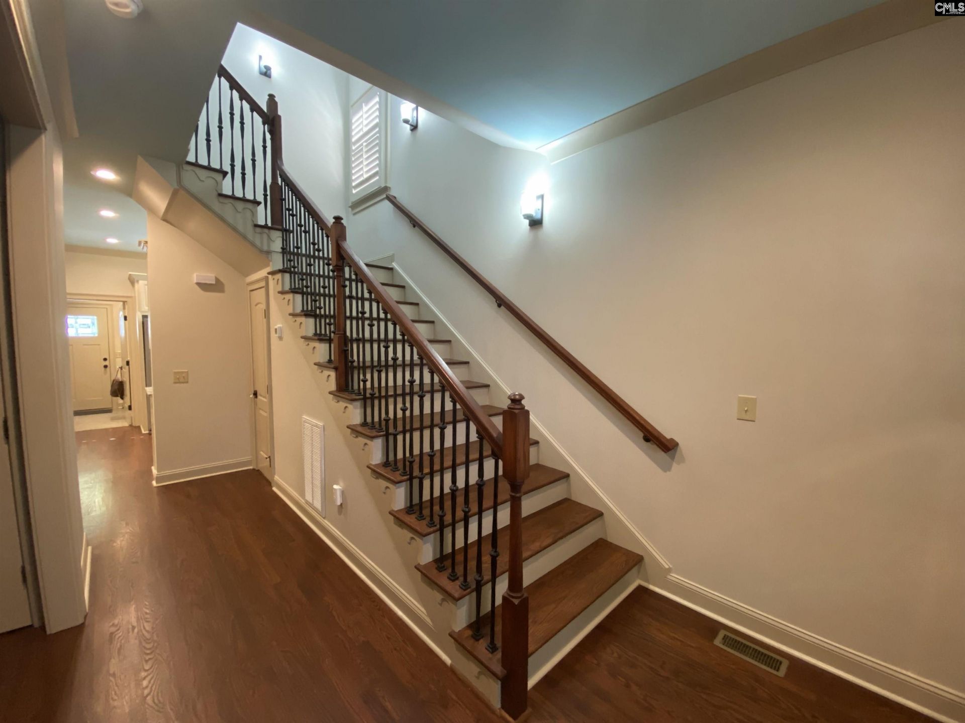 816 Oak Street Photo 6