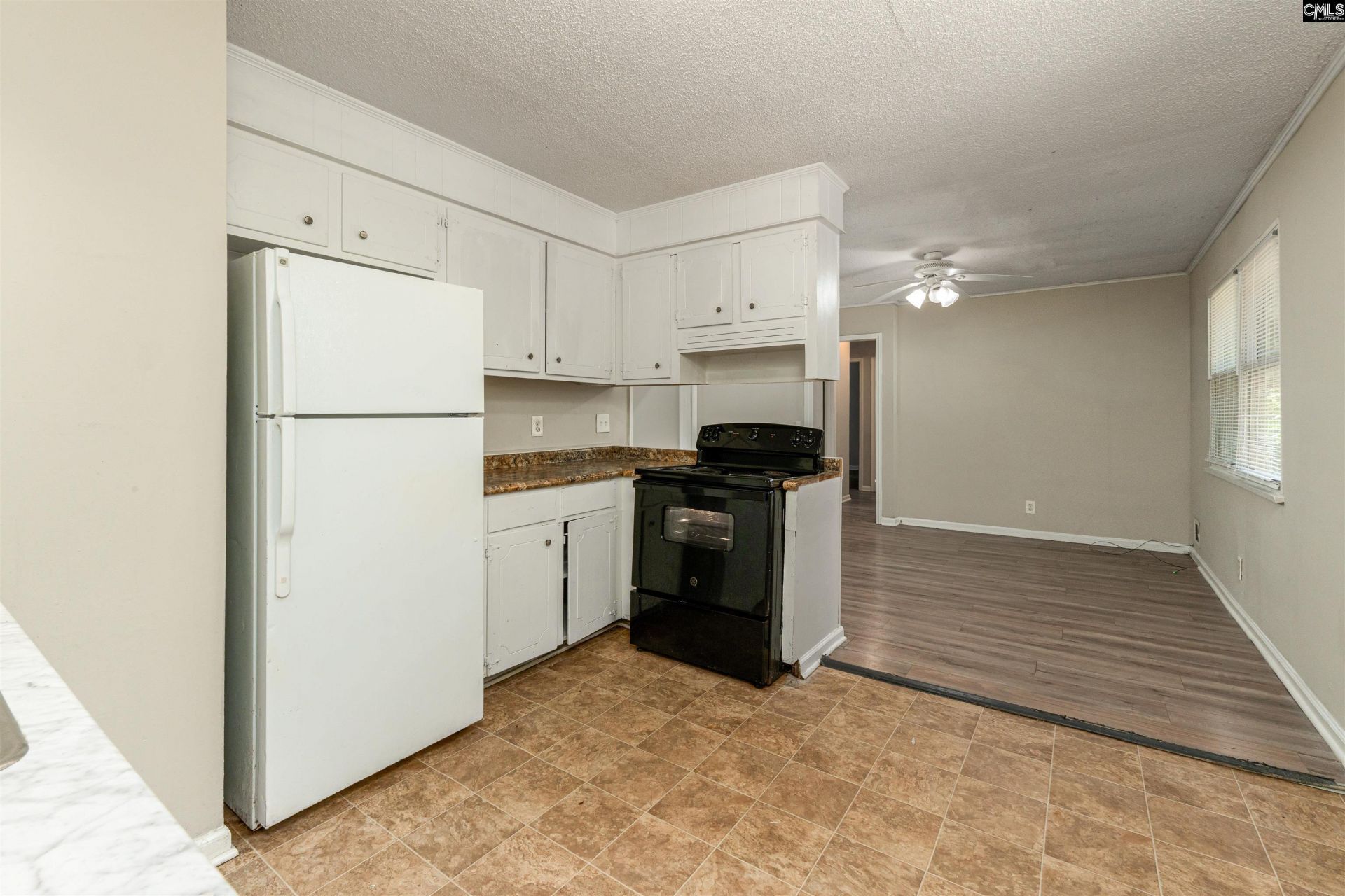 1001 Swan Lane  Photo 8