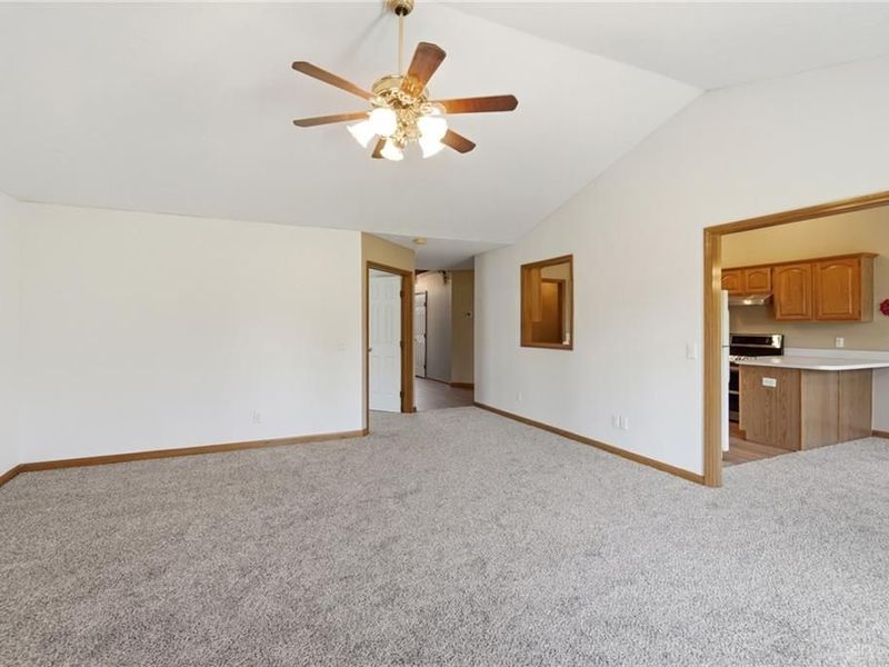 9569 Country Path Trail, Miamisburg, OH 45342 Photo 11