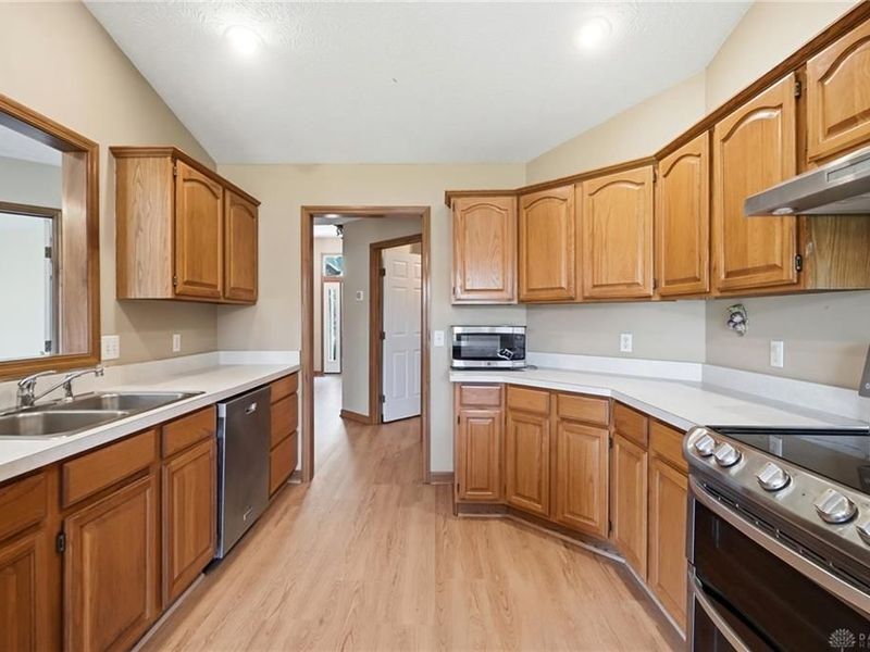 9569 Country Path Trail, Miamisburg, OH 45342 Photo 22