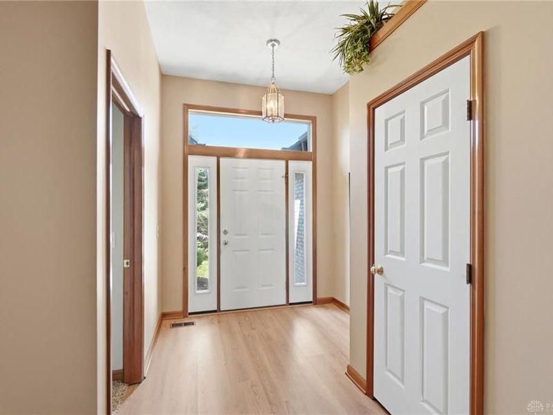 9569 Country Path Trail, Miamisburg, OH 45342 Photo 4