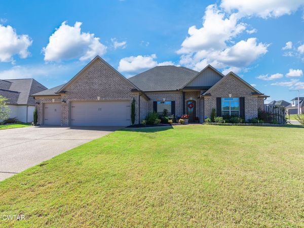 7 Papillon Cove , Jackson, TN 38305