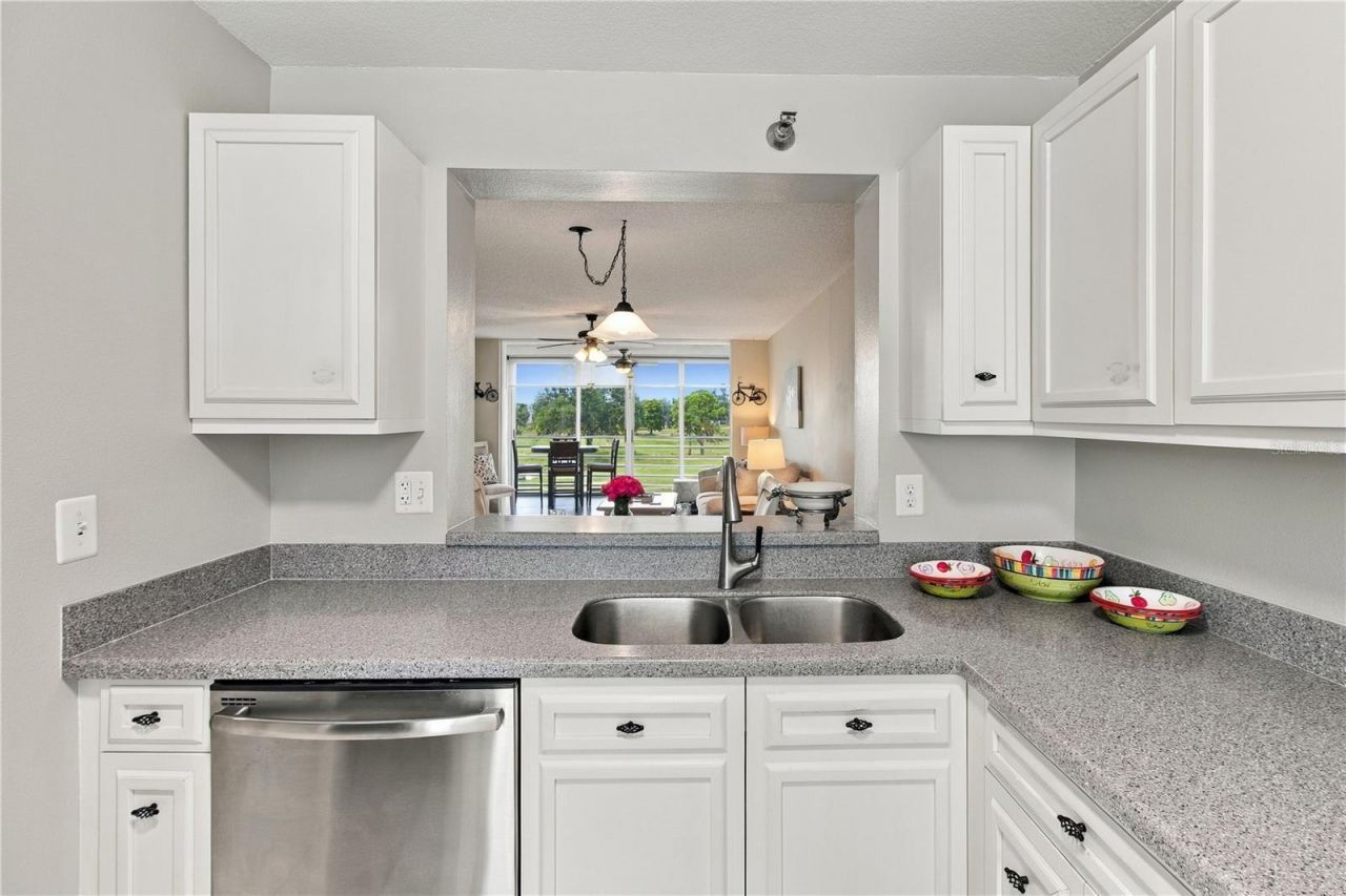 3780 Pinebrook Circle, Unit 307, Bradenton, FL 34209 Photo