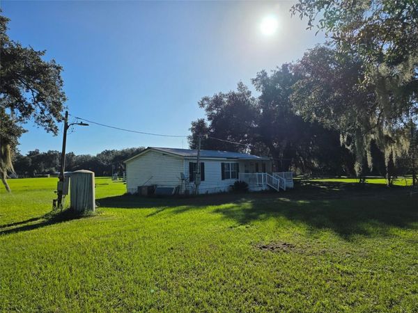 9581 MCINTOSH ROAD, DOVER, FL 33527