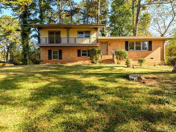462 Emily Drive SW, Lilburn, GA 30047