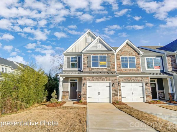 4332 Black Court , Harrisburg, NC 28075