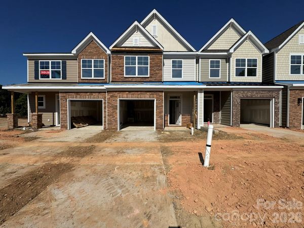 4332 Black Court , Harrisburg, NC 28075