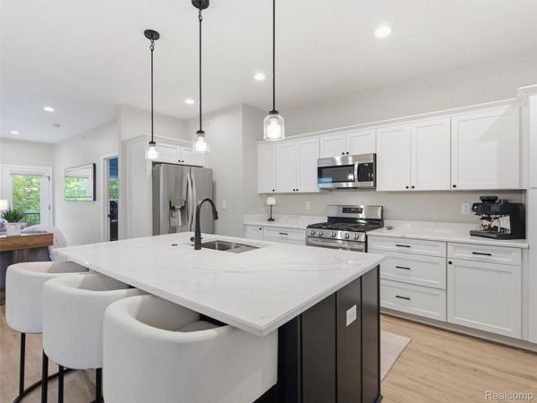 622 Pointe Drive, Walled Lake, Mi 48390