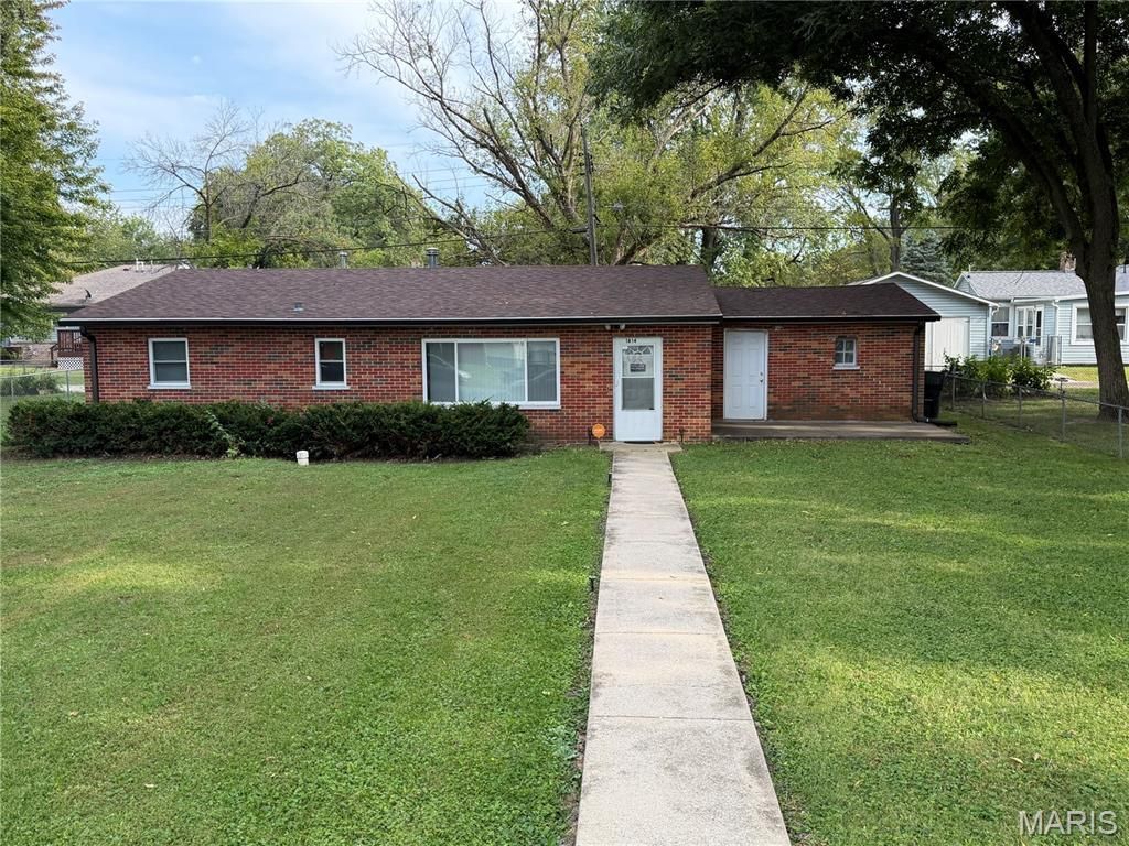 1814 N Charles Street , Belleville, IL 62221 Main Photo