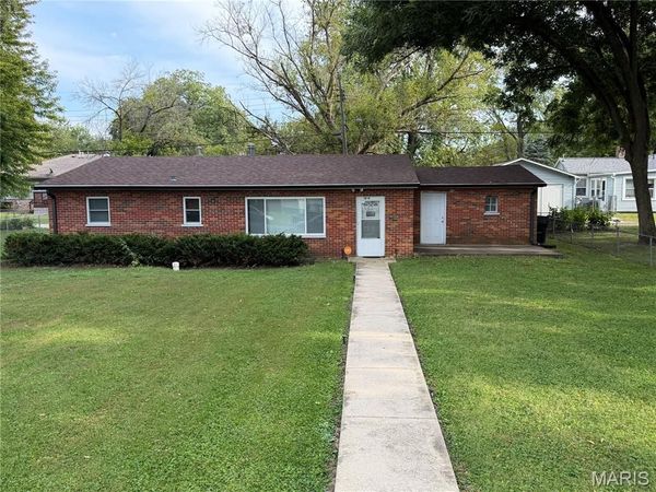 1814 N Charles Street , Belleville, IL 62221