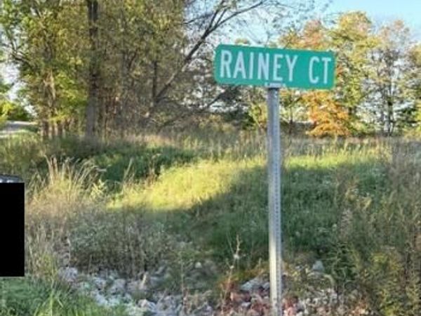 6637 Rainey Court SE, Caledonia, MI 49316
