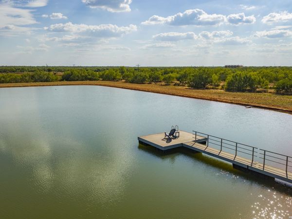 000 County Road 4728, Dilley, TX 78017