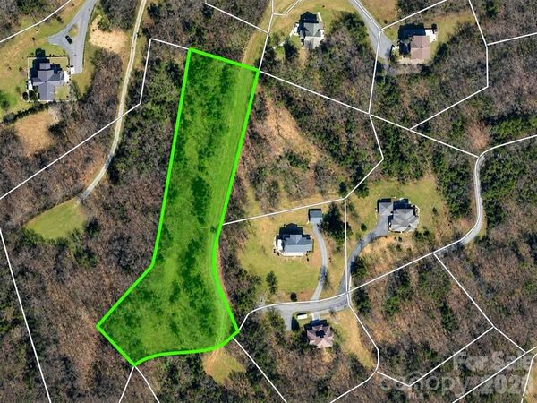 129 Mount Soma Boulevard , Clyde, NC 28721