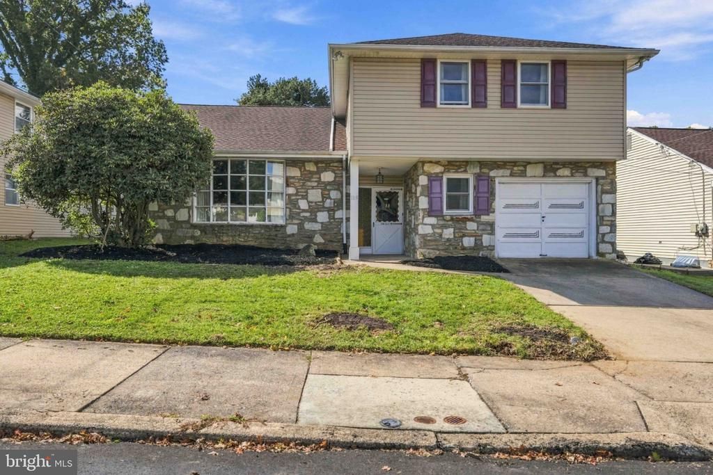 1116 HOWER LANE, PHILADELPHIA, PA 19115